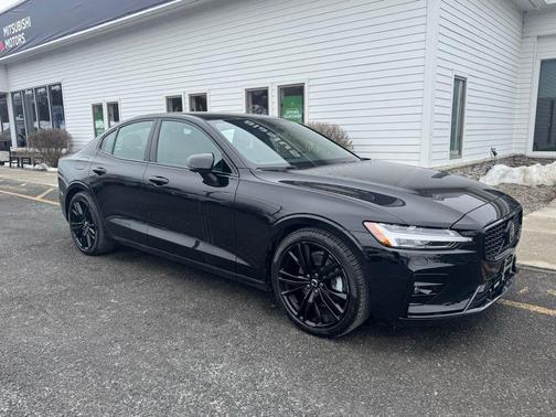 2024 Volvo S60 B5 Plus Black Edition