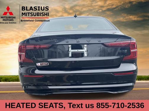 2024 Volvo S60 B5 Plus Black Edition