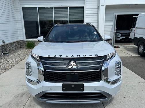 2025 Mitsubishi Outlander SEL