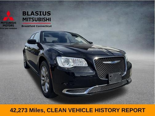 2022 Chrysler 300 Touring