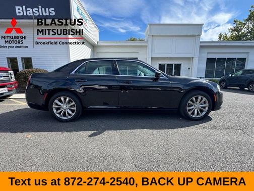 2022 Chrysler 300 Touring