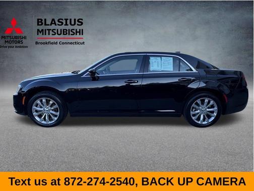 2022 Chrysler 300 Touring