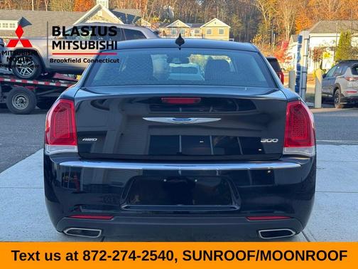 2022 Chrysler 300 Touring