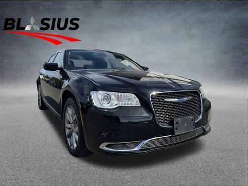 2022 Chrysler 300 Touring