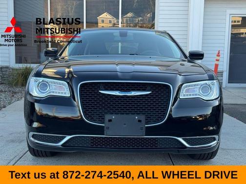 2022 Chrysler 300 Touring