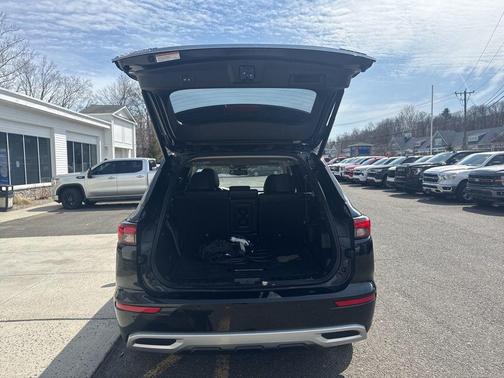 2024 Mitsubishi Outlander PHEV SE