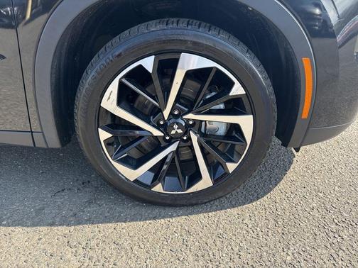 2024 Mitsubishi Outlander PHEV SE