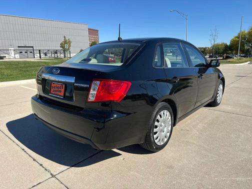 Obsidian Black Pearl 2011 Subaru Impreza 2.5 i