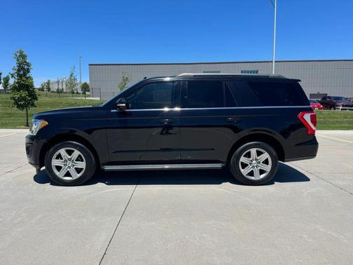 Agate Black Metallic 2019 Ford Expedition XLT