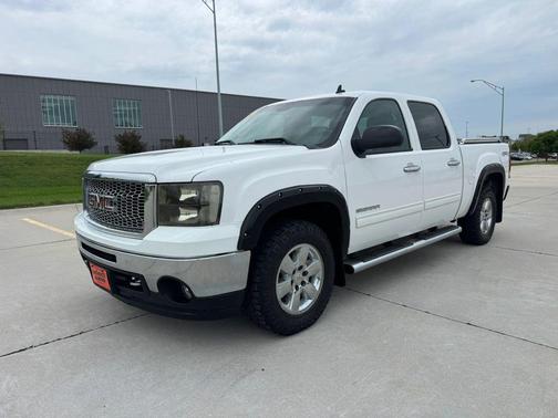 White 2012 GMC Sierra 1500 SLE
