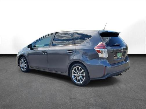 2016 Toyota Prius v Five