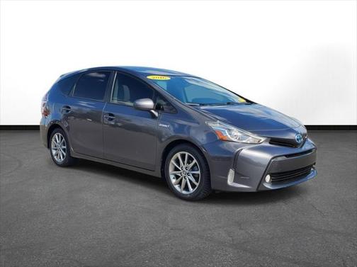2016 Toyota Prius v Five