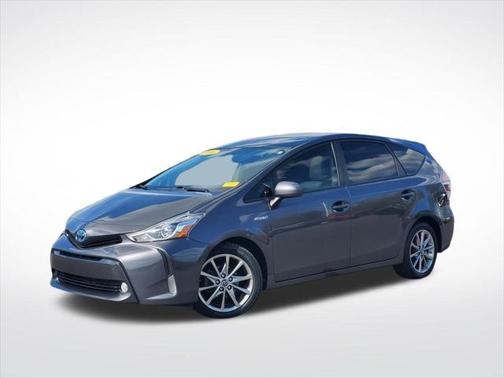 2016 Toyota Prius v Five