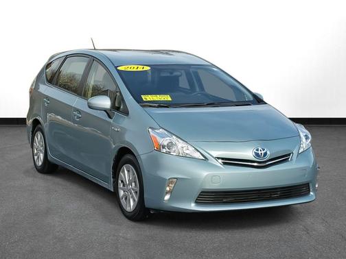 2014 Toyota Prius v Two