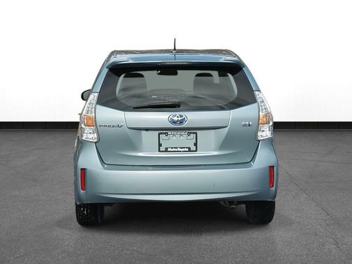2014 Toyota Prius v Two
