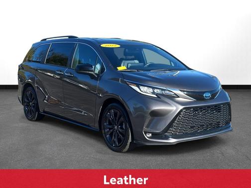 2022 Toyota Sienna XSE 7 Passenger