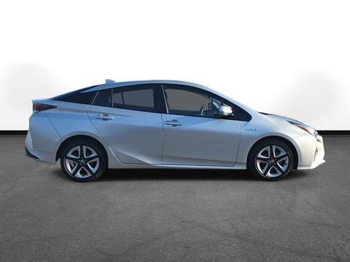 2017 Toyota Prius Four Touring