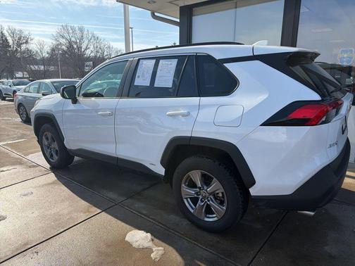 2025 Toyota RAV4 Hybrid LE