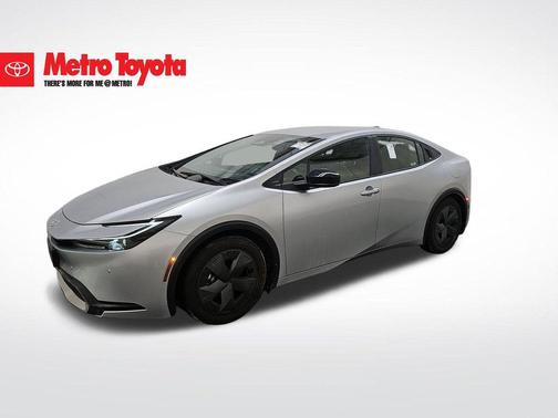 2025 Toyota Prius Plug-In Hybrid SE