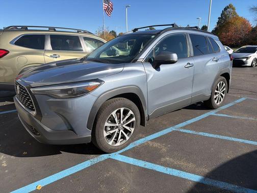 2022 Toyota Corolla Cross XLE