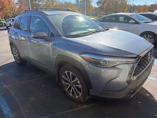 2022 Toyota Corolla Cross XLE