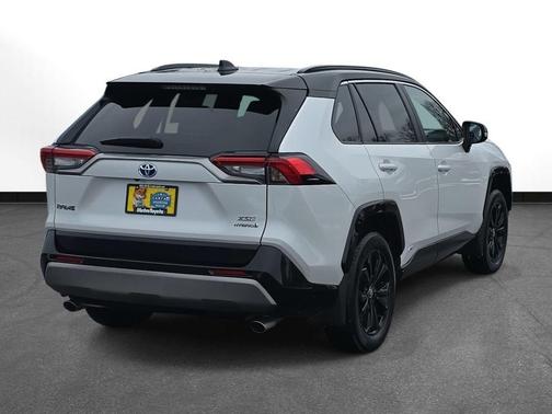 2023 Toyota RAV4 Hybrid SE