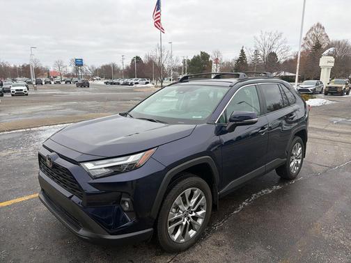 2025 Toyota RAV4 XLE Premium