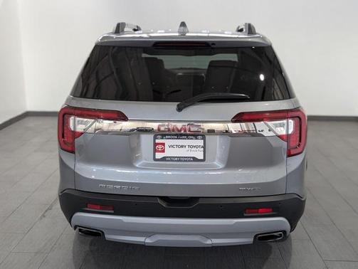 2023 GMC Acadia AWD SLT