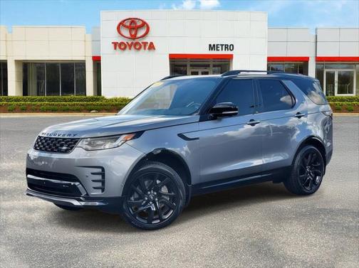 2023 Land Rover Discovery P300 S R-Dynamic