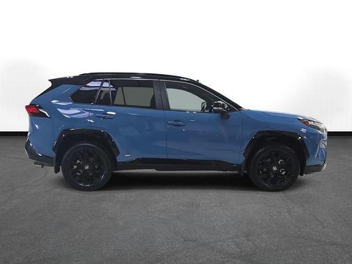2023 Toyota RAV4 Hybrid SE