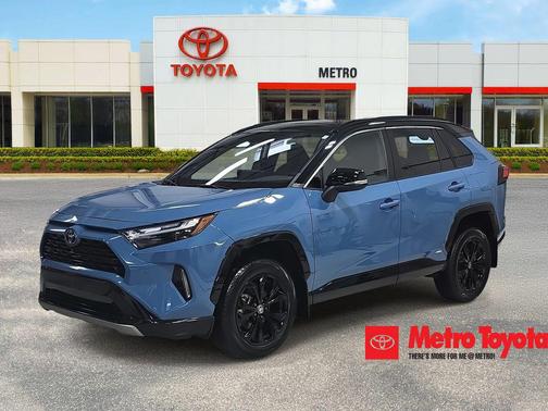 2023 Toyota RAV4 Hybrid SE