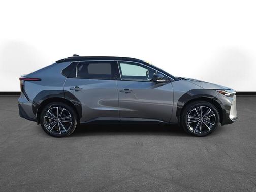 2023 Toyota bZ4X Limited