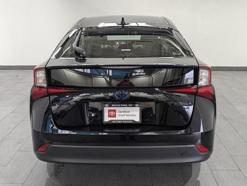2022 Toyota Prius L