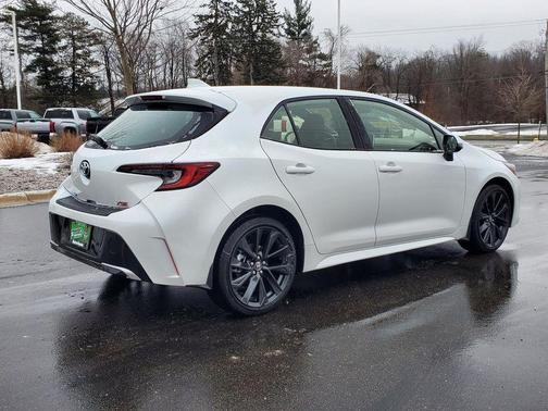 2025 Toyota Corolla Hatchback XSE