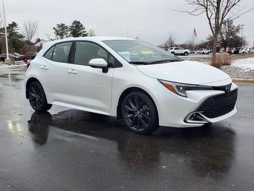 2025 Toyota Corolla Hatchback XSE
