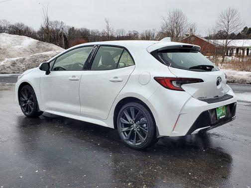 2025 Toyota Corolla Hatchback XSE