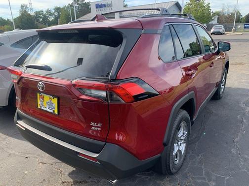 2025 Toyota RAV4 XLE