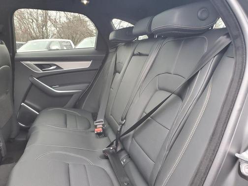 2025 Jaguar F-PACE P400 R-Dynamic S