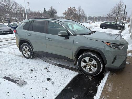2019 Toyota RAV4 Hybrid XLE