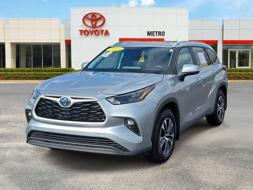 2023 Toyota Highlander Hybrid XLE
