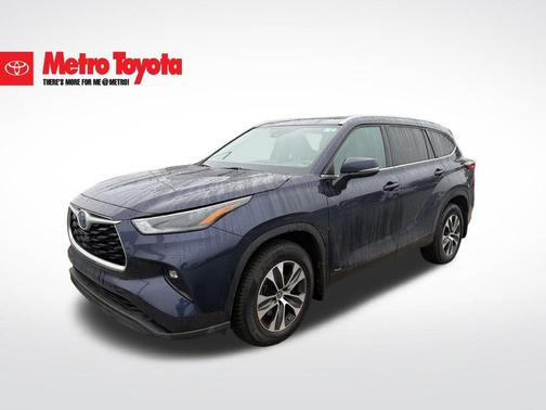 2022 Toyota Highlander Hybrid XLE