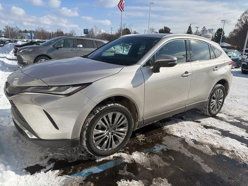 2023 Toyota Venza XLE