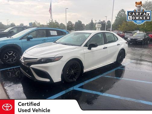 2022 Toyota Camry SE