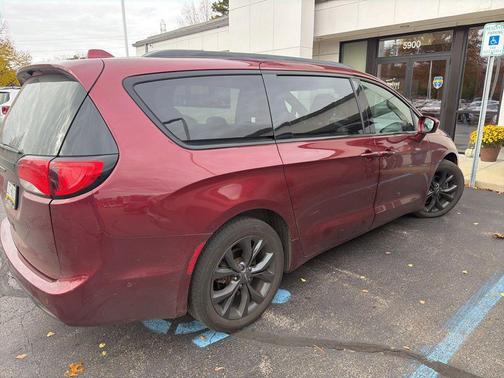 2020 Chrysler Pacifica Touring-L Plus