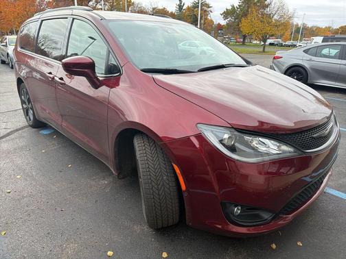 2020 Chrysler Pacifica Touring-L Plus