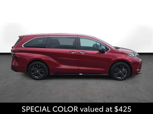 2024 Toyota Sienna XSE 7 Passenger