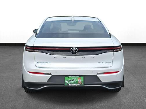 2025 Toyota Crown Platinum