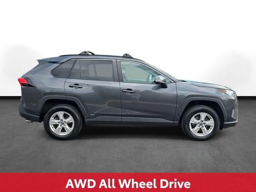 2020 Toyota RAV4 Hybrid XLE