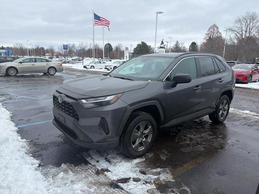 2025 Toyota RAV4 Hybrid LE