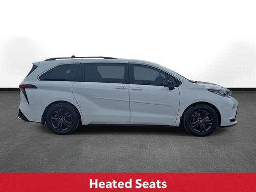 2024 Toyota Sienna XSE 7 Passenger